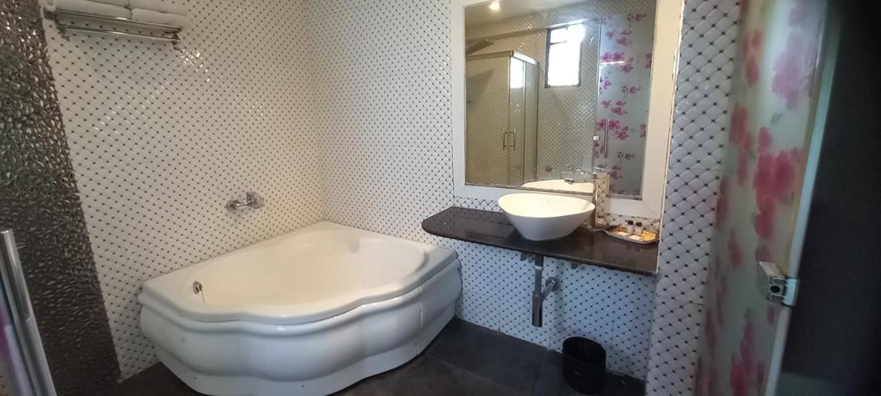 Ojas Hotel & Resort Durgāpur 外观 照片
